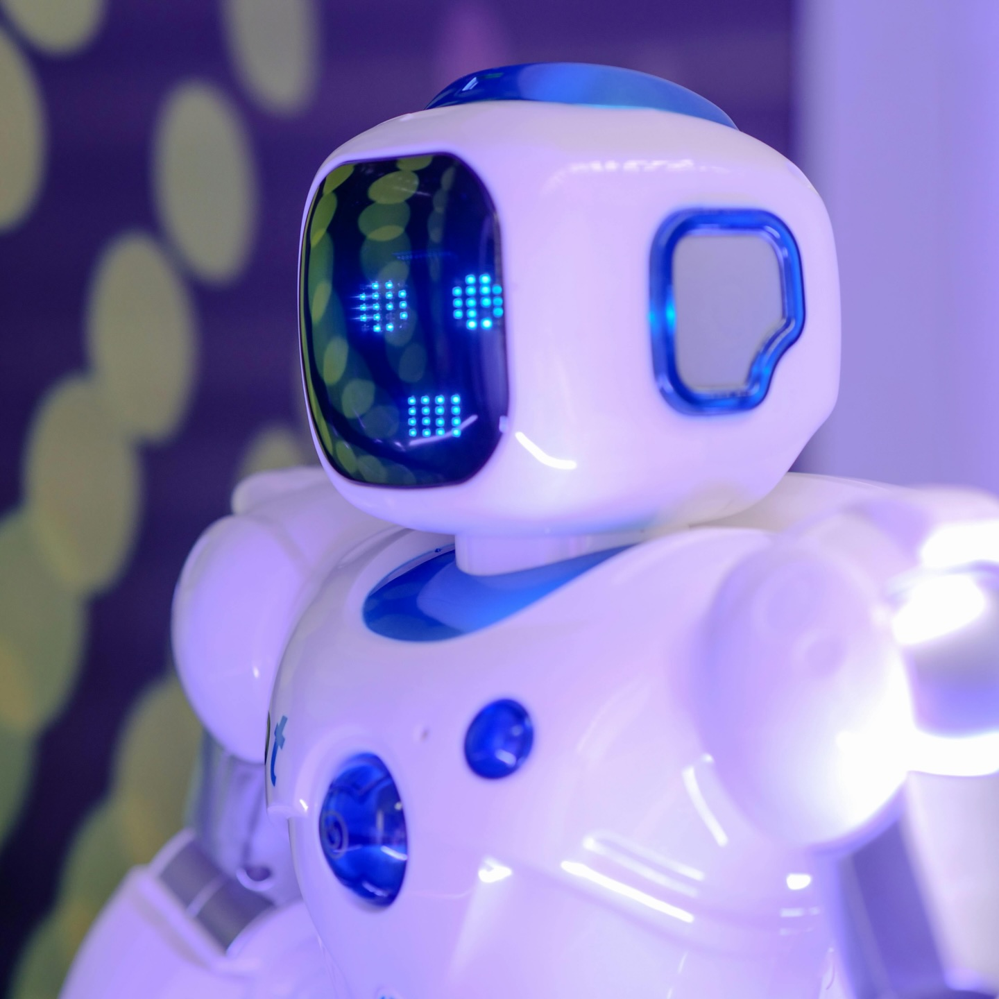 The Next Wave: AI & Emerging Tech Shaping Tomorrow 